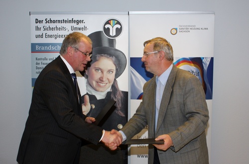 Titelbild zum News-Artikel Kooperationsvereinbarung der Landesfachverbände des Schornsteinfegerhandwerks und Sanitär Heizung Klima im Freistaat Sachsen unterzeichnet