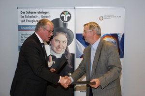 Kooperationsvereinbarung der Landesfachverbände des Schornsteinfegerhandwerks und Sanitär Heizung Klima im Freistaat Sachsen unterzeichnet